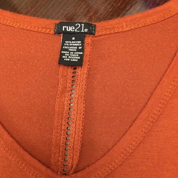 Rue 21 pullover blouse - Picture 2 of 2